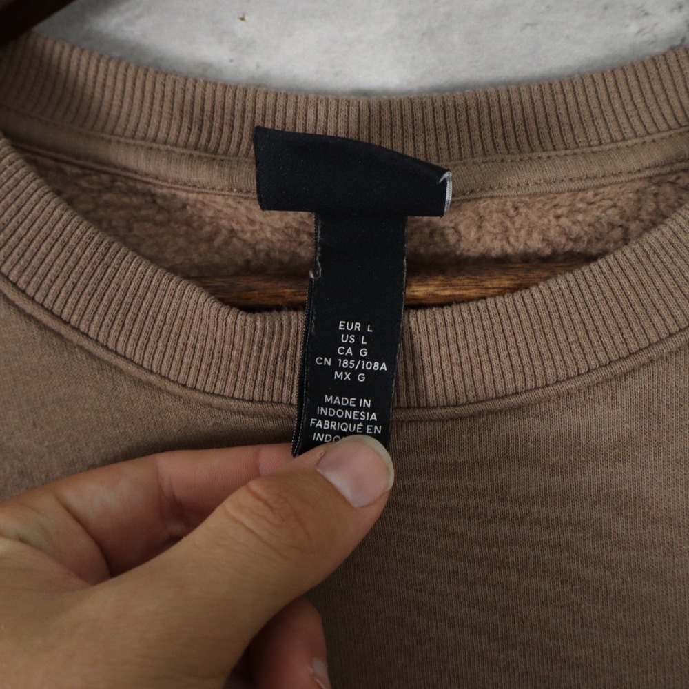 H&M Relaxed Fit Crewneck Sweatshirt Large Brown Pullover - Picture 4 of 6